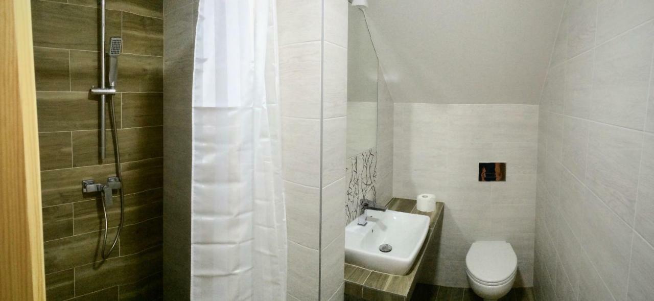 Ostoja Gromadzyn Apartment อุสชิกีดอลเน ภายนอก รูปภาพ